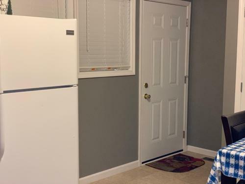 Jackson Apartments Unit B