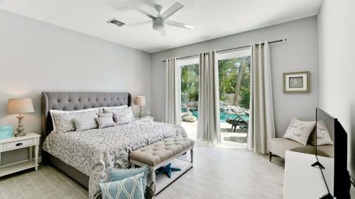 Tropical Oasis - Three Bedroom Home