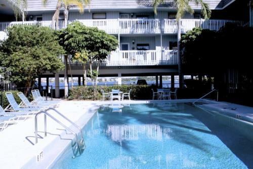 Apartamento Gulf Drive Two-bedroom Condo Unit D