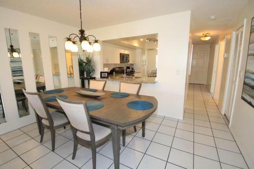 Absolute Anna Maria Two-bedroom Apartment