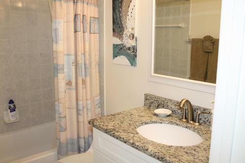 Absolute Anna Maria Two-bedroom Apartment