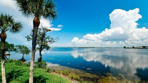 Apartamento Runaway Bay 242 - 1418878 Condo