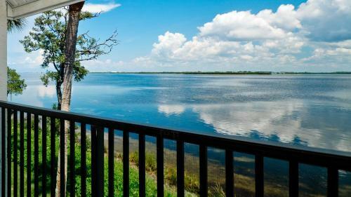 Apartamento Runaway Bay 242 - 1418878 Condo