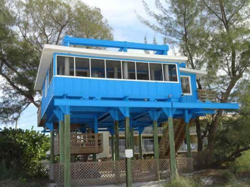 Crow's Nest Home