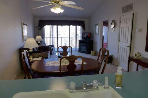 Fall Creek 2bdr Condo (34-29)