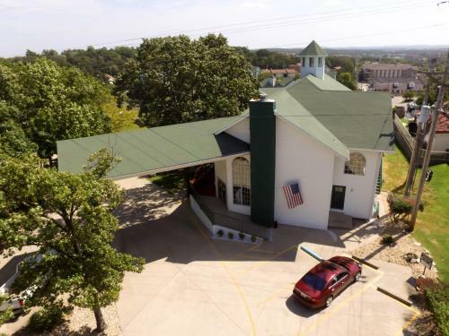 Hotel Branson Surrey Inn