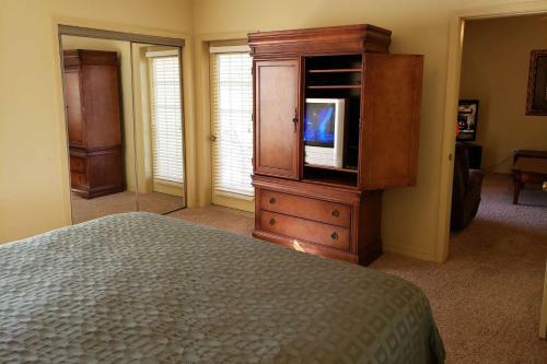 Royal Links At 1000 Hills Walk-in Two Bedroom