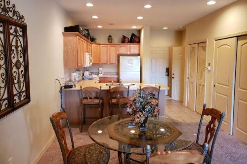 Royal Links At 1000 Hills Walk-in Two Bedroom