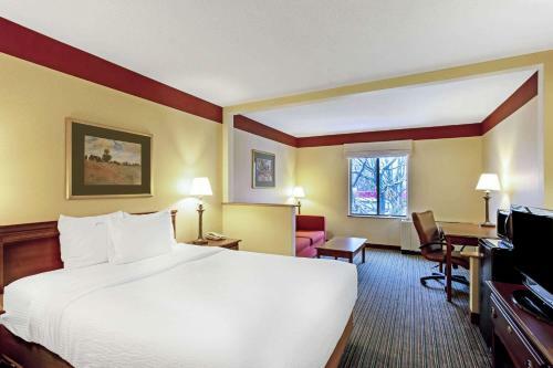 Hotel La Quinta By Wyndham South Burlington