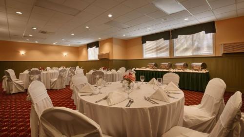 Hotel Best Western Plus Windjammer Inn & Conference Center