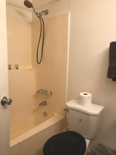 Apartamento Huge 2bd/2 Bath. Apt. Fully Furnished In Burbank
