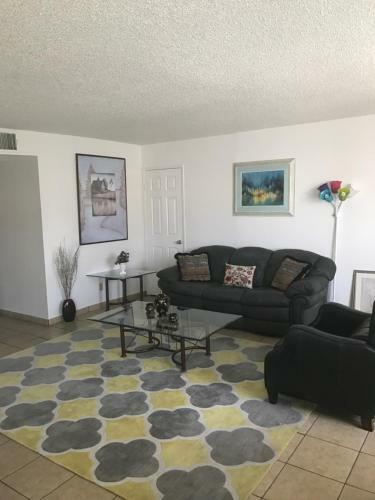 Apartamento Huge 2bd/2 Bath. Apt. Fully Furnished In Burbank