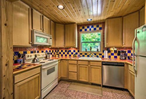 Lodge Nantahala Cabins