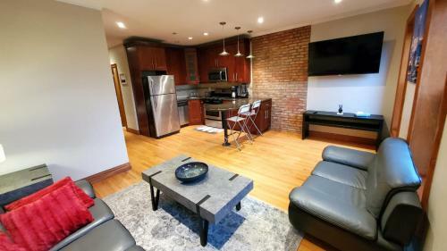 Apartamento Newly Renovated Penthouse Suite