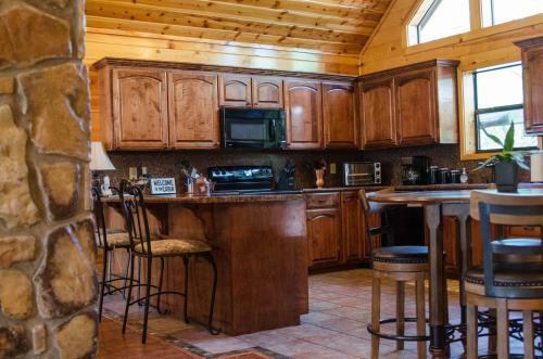 Finchs Nest Cabin Broken Bow Cabin