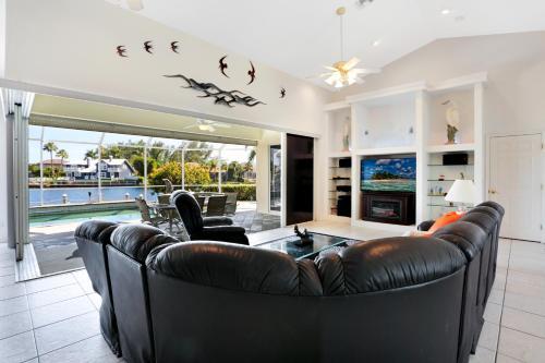 Villa Dolphin