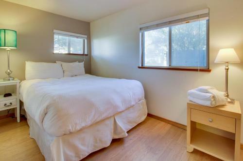 Beaches Inn | Captains Cove Cottage 9