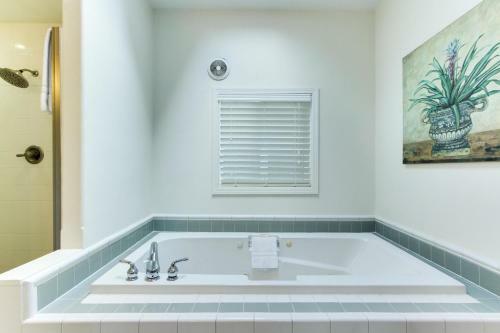 Sandals Inn | Spa Suite