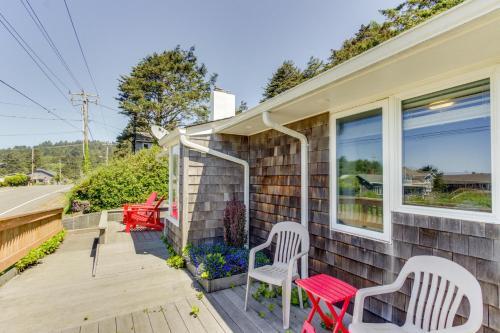 Hemlock Modern Beach House