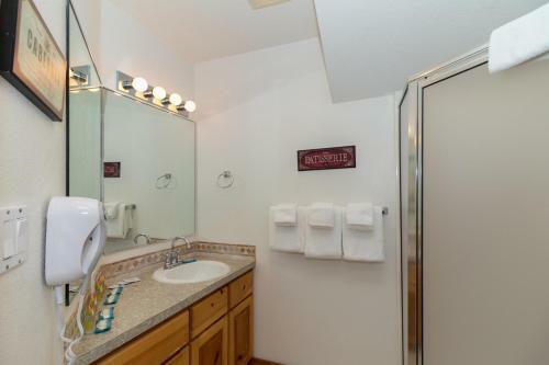 Beaches Inn | Sandpiper Pier Cottage
