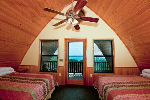 Posada Canyon Lakeview Resort