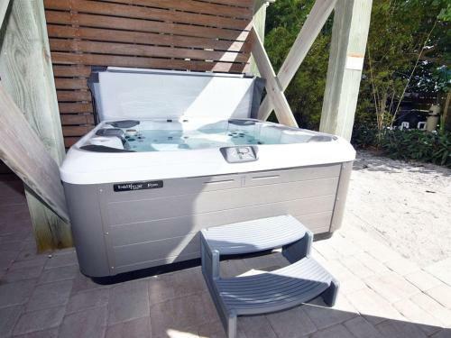 Captiva Rd Home 16500