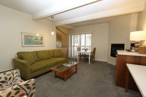 Hotel Lobos Lodge