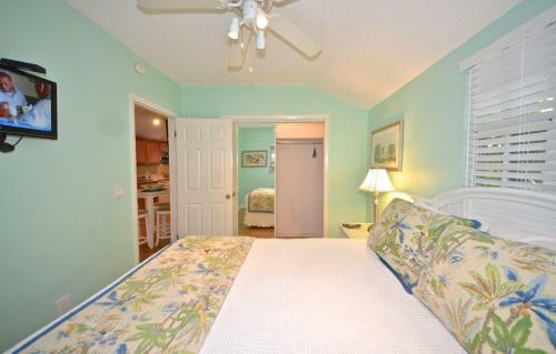 Duval Street Retreat
