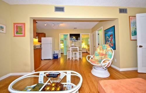 Duval Street Retreat