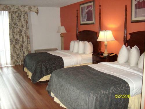Charleston Grand Hotel