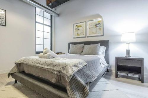 Apartamento Spacious & Private 3 Bdr Luxury Condo In Downtown!