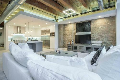 Apartamento Spacious & Private 3 Bdr Luxury Condo In Downtown!