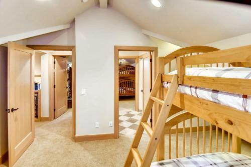 Pine Ridge Estate
