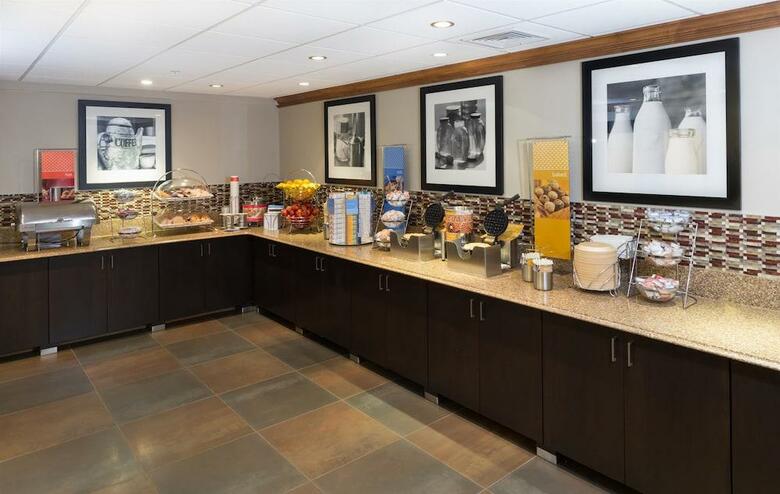 Hotel Hampton Inn Airport/ Galleria Mall