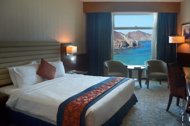 Hotel Oceanic (room Only)