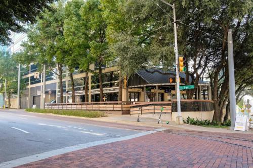 Apartamento Contemporary 1br | Arts + Dining + Shopping
