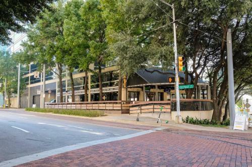 Apartamento Elegant & Spacious | Minutes To Dallas Market Ctr