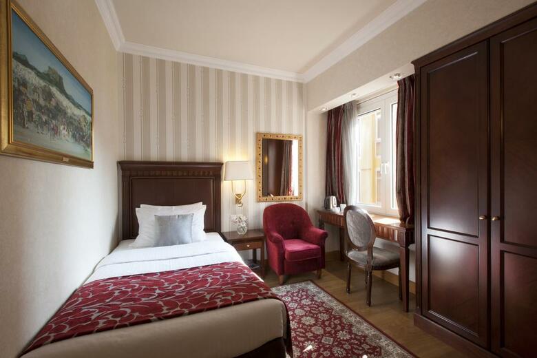 Hotel Electra
