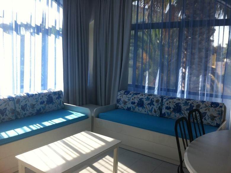 Apartamentos Govino Bay Resort