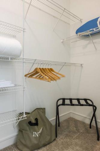 Apartamento Stay Above It All @ Views + Balcony + Shopping 1br