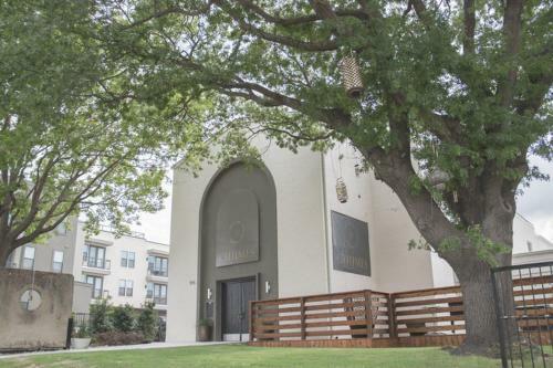 Hotel Chijmes Dallas