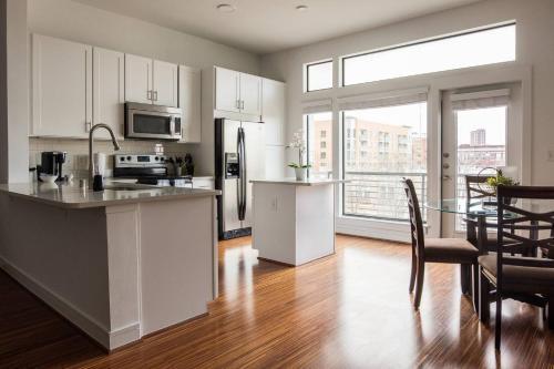 Apartamento Unbeatable Location Near AA Center @ 1br + Parking