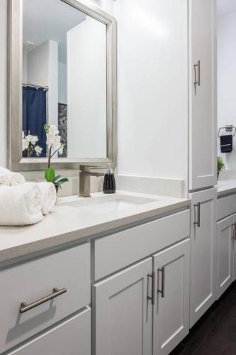 Apartamento Unbeatable Location Near AA Center @ 1br + Parking