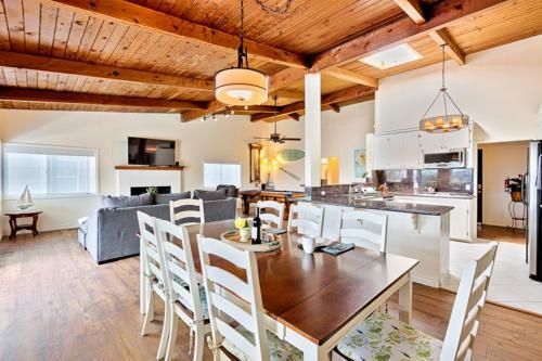 Dp-338 - Hillside Getaway Two-bedroom Holiday Home