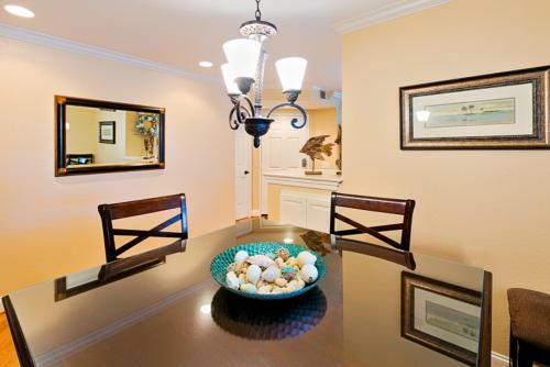 Dp-4 Ritz Pointe Condo Two-bedroom Apartment