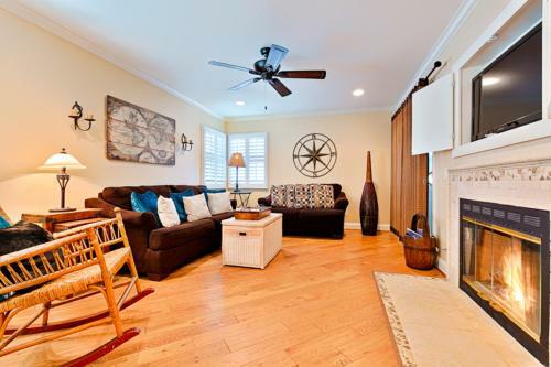 Dp-4 Ritz Pointe Condo Two-bedroom Apartment