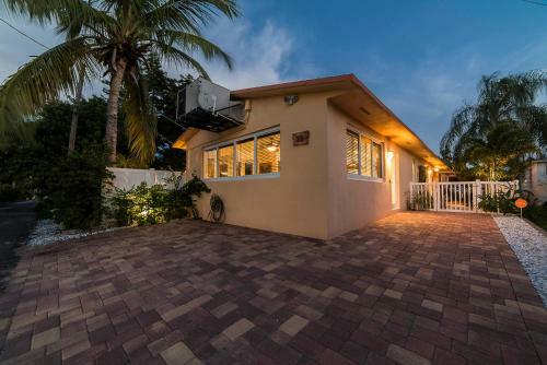 Palms On 7 - Cottage 2
