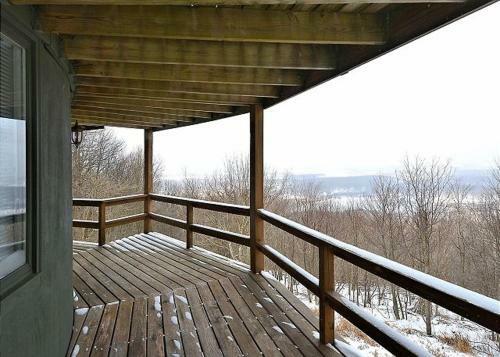 Round To It Three-bedroom Chalet