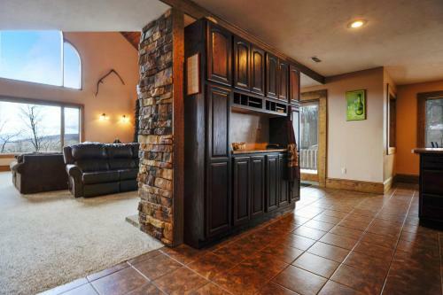 Wolverton Heights Ten-bedroom Chalet