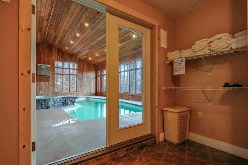 Wolverton Heights Ten-bedroom Chalet